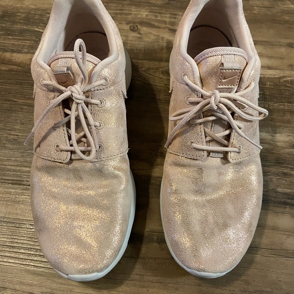 Rose Gold Roshe Nike Shoes - Picture 2 of 4